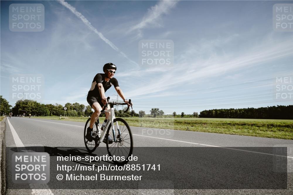 07.09.2025 - 19. Norderstedt Triathlon Michael Burmester http://msf.ph/oto/8851741 07.09.2025 11:26:29 Radfahren 306 meine-sportfotos.de