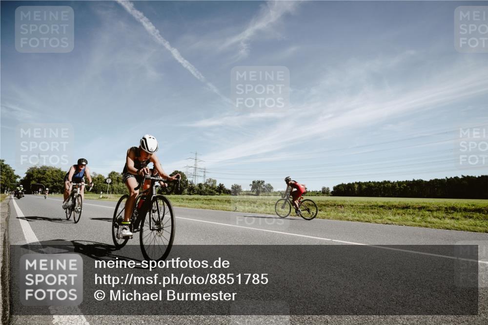 07.09.2025 - 19. Norderstedt Triathlon Michael Burmester http://msf.ph/oto/8851785 07.09.2025 11:27:06 Radfahren 229, 1160, 1171, 1253, 1390 meine-sportfotos.de