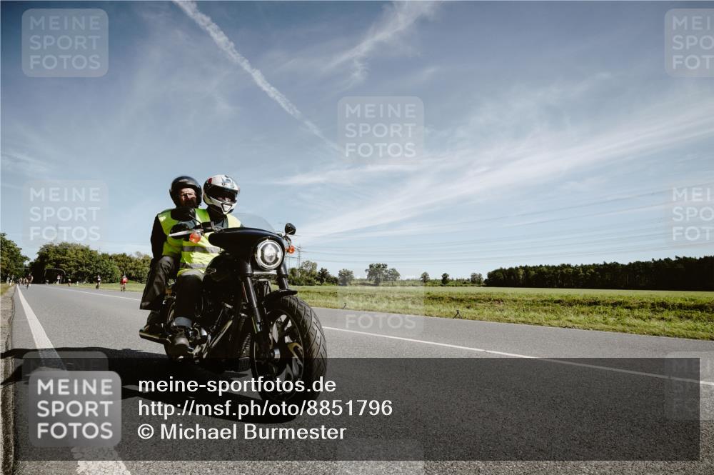 07.09.2025 - 19. Norderstedt Triathlon Michael Burmester http://msf.ph/oto/8851796 07.09.2025 11:27:11 Radfahren 1390 meine-sportfotos.de