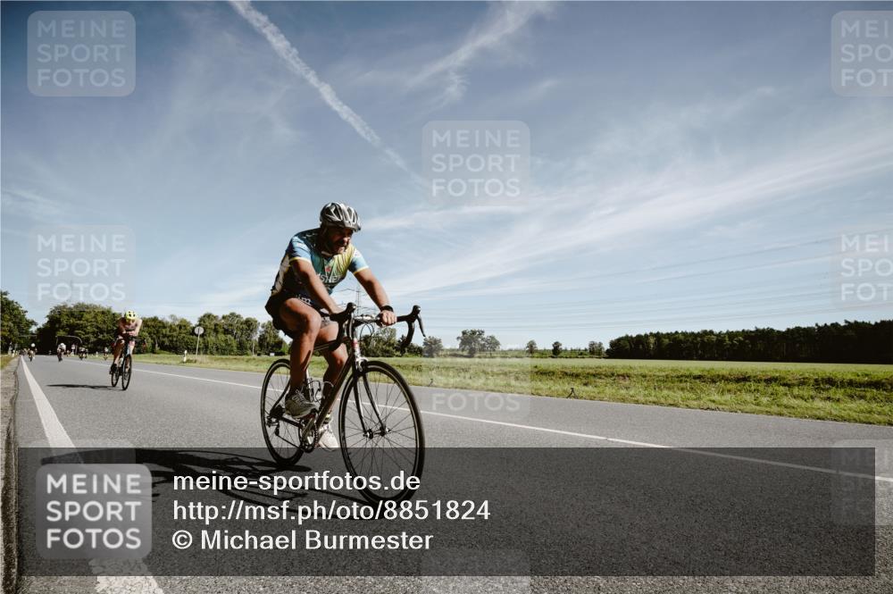 07.09.2025 - 19. Norderstedt Triathlon Michael Burmester http://msf.ph/oto/8851824 07.09.2025 11:27:22 Radfahren 760, 1176, 1198 meine-sportfotos.de