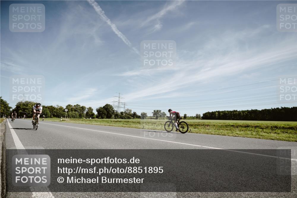 07.09.2025 - 19. Norderstedt Triathlon Michael Burmester http://msf.ph/oto/8851895 07.09.2025 11:27:58 Radfahren 296, 1279 meine-sportfotos.de