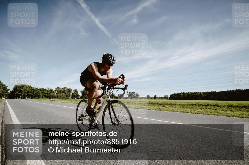 07.09.2025 - 19. Norderstedt Triathlon Michael Burmester http://msf.ph/oto/8851916 07.09.2025 11:28:13 Radfahren 204, 746 meine-sportfotos.de