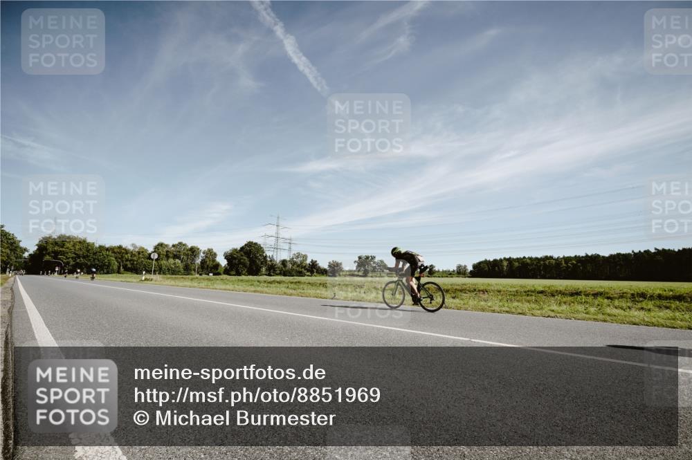 07.09.2025 - 19. Norderstedt Triathlon Michael Burmester http://msf.ph/oto/8851969 07.09.2025 11:29:07 Radfahren  meine-sportfotos.de