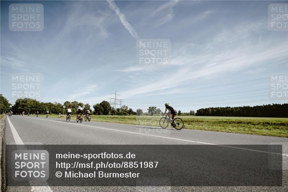 07.09.2025 - 19. Norderstedt Triathlon Michael Burmester http://msf.ph/oto/8851987 07.09.2025 11:29:15 Radfahren  meine-sportfotos.de