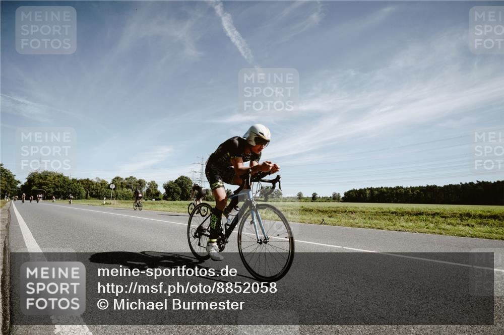 07.09.2025 - 19. Norderstedt Triathlon Michael Burmester http://msf.ph/oto/8852058 07.09.2025 11:29:56 Radfahren 1175 meine-sportfotos.de