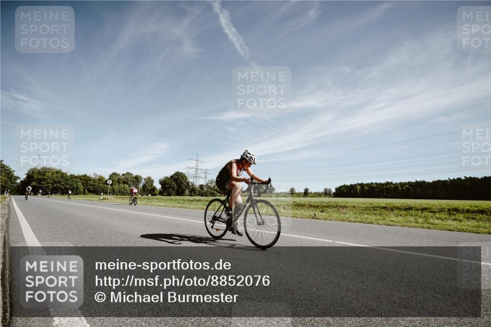 07.09.2025 - 19. Norderstedt Triathlon Michael Burmester http://msf.ph/oto/8852076 07.09.2025 11:30:08 Radfahren 768, 1197 meine-sportfotos.de