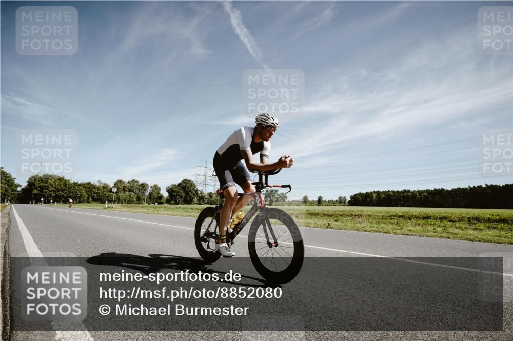07.09.2025 - 19. Norderstedt Triathlon Michael Burmester http://msf.ph/oto/8852080 07.09.2025 11:30:11 Radfahren 768, 1197 meine-sportfotos.de