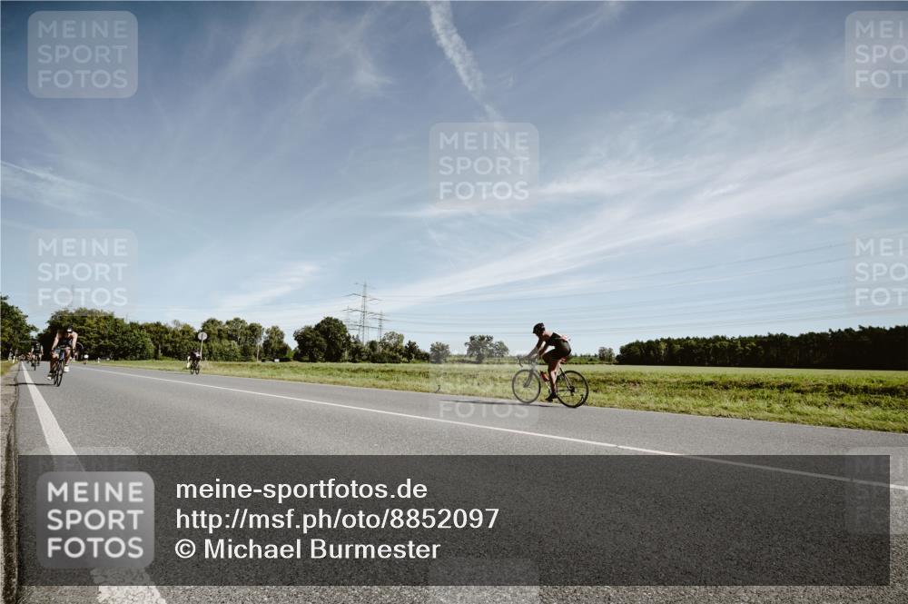 07.09.2025 - 19. Norderstedt Triathlon Michael Burmester http://msf.ph/oto/8852097 07.09.2025 11:30:47 Radfahren 1172 meine-sportfotos.de