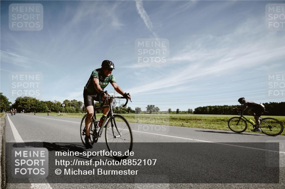 07.09.2025 - 19. Norderstedt Triathlon Michael Burmester http://msf.ph/oto/8852107 07.09.2025 11:30:51 Radfahren 152, 1172 meine-sportfotos.de