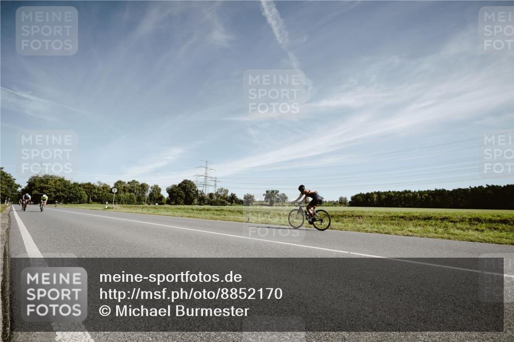 07.09.2025 - 19. Norderstedt Triathlon Michael Burmester http://msf.ph/oto/8852170 07.09.2025 11:31:28 Radfahren 749, 771 meine-sportfotos.de