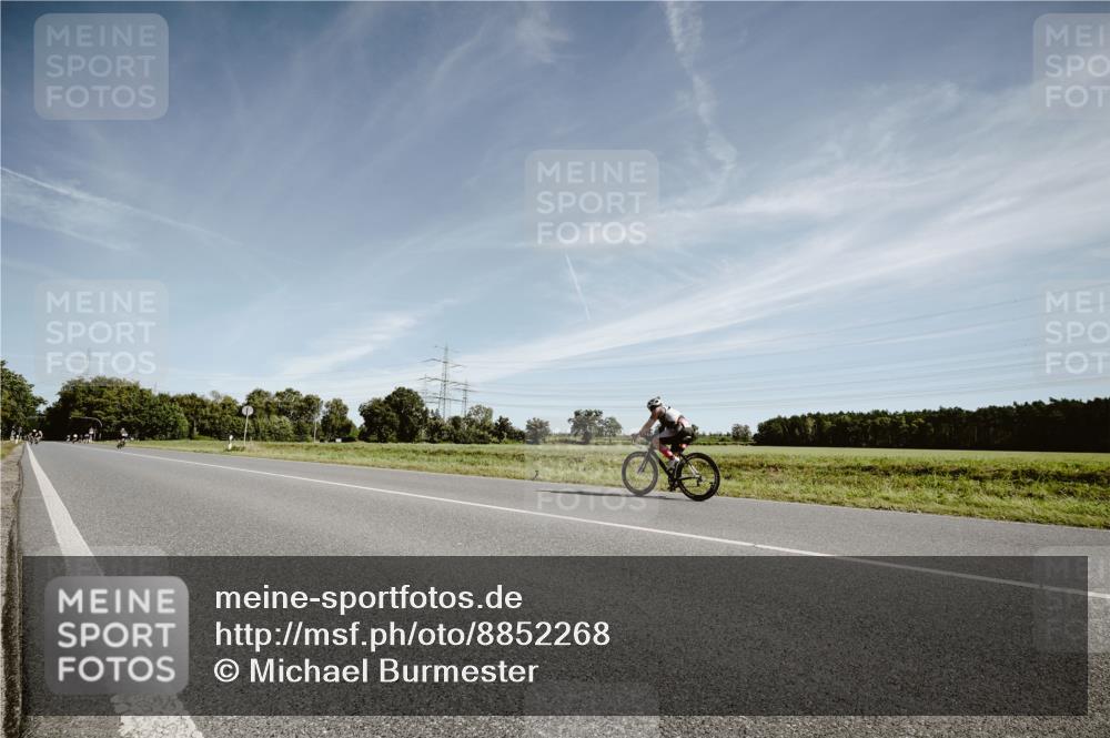 07.09.2025 - 19. Norderstedt Triathlon Michael Burmester http://msf.ph/oto/8852268 07.09.2025 11:32:54 Radfahren 770 meine-sportfotos.de
