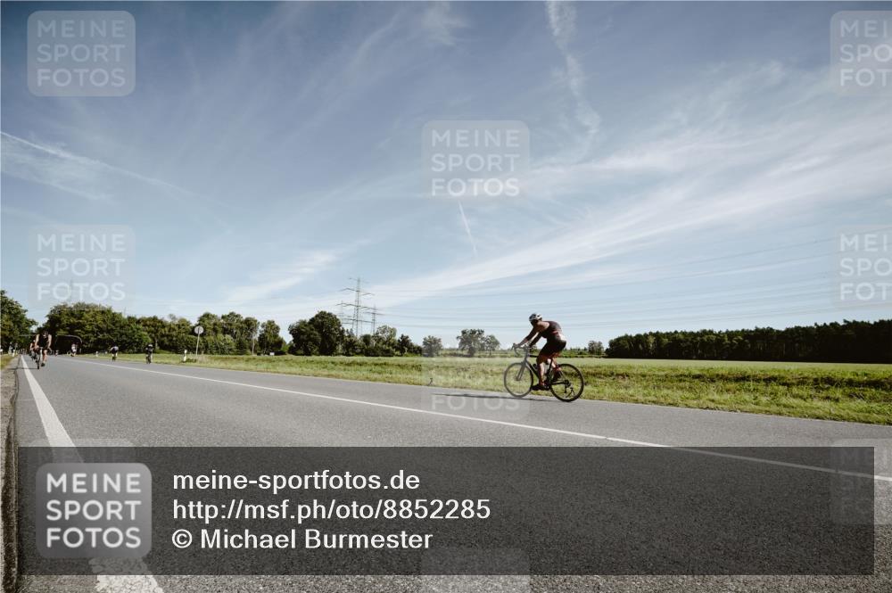 07.09.2025 - 19. Norderstedt Triathlon Michael Burmester http://msf.ph/oto/8852285 07.09.2025 11:33:06 Radfahren 237, 1217 meine-sportfotos.de
