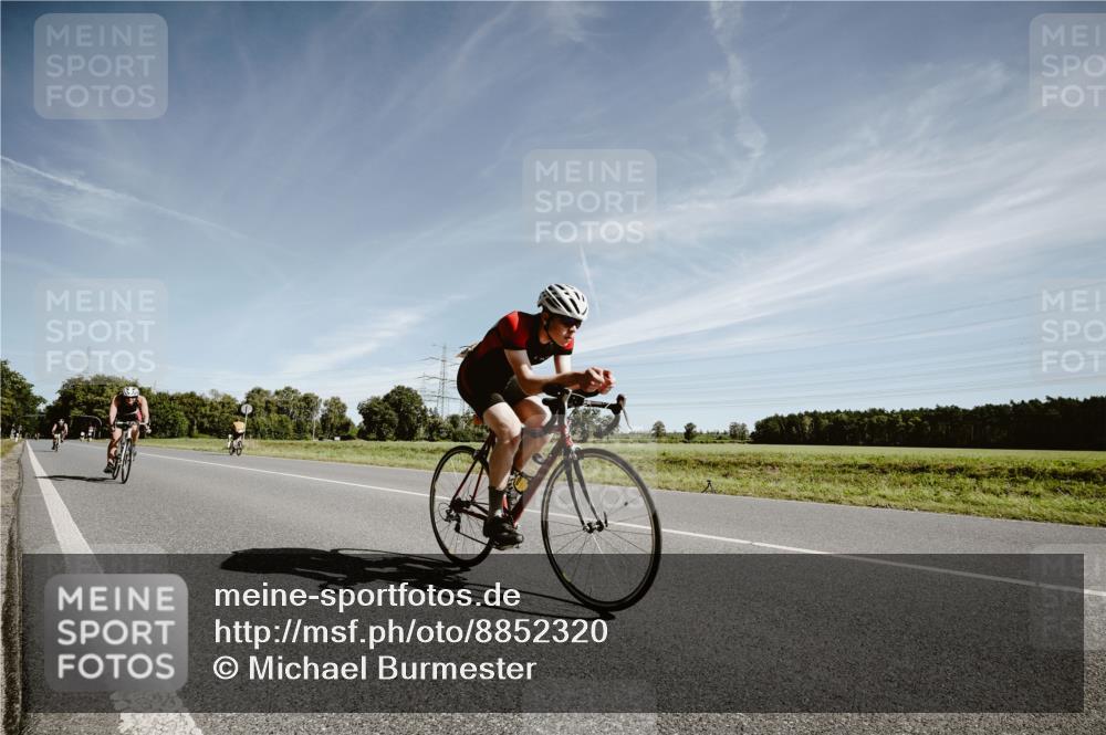 07.09.2025 - 19. Norderstedt Triathlon Michael Burmester http://msf.ph/oto/8852320 07.09.2025 11:33:33 Radfahren 1199, 1258, 1333 meine-sportfotos.de