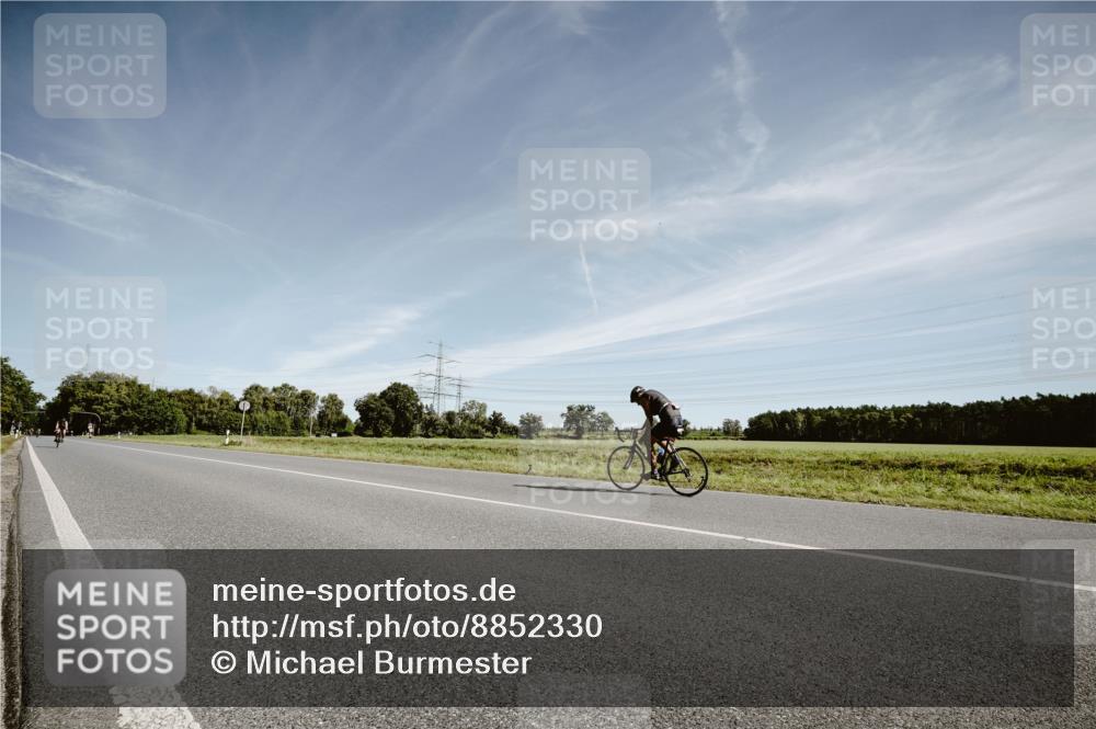 07.09.2025 - 19. Norderstedt Triathlon Michael Burmester http://msf.ph/oto/8852330 07.09.2025 11:33:43 Radfahren  meine-sportfotos.de