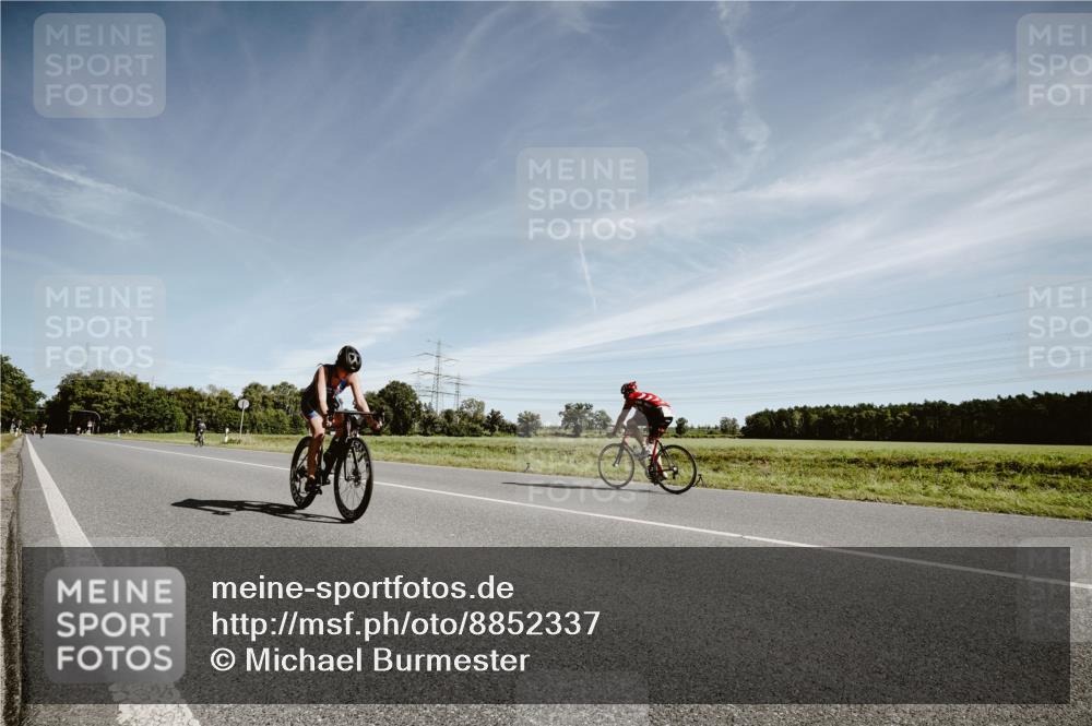 07.09.2025 - 19. Norderstedt Triathlon Michael Burmester http://msf.ph/oto/8852337 07.09.2025 11:33:47 Radfahren 1178 meine-sportfotos.de