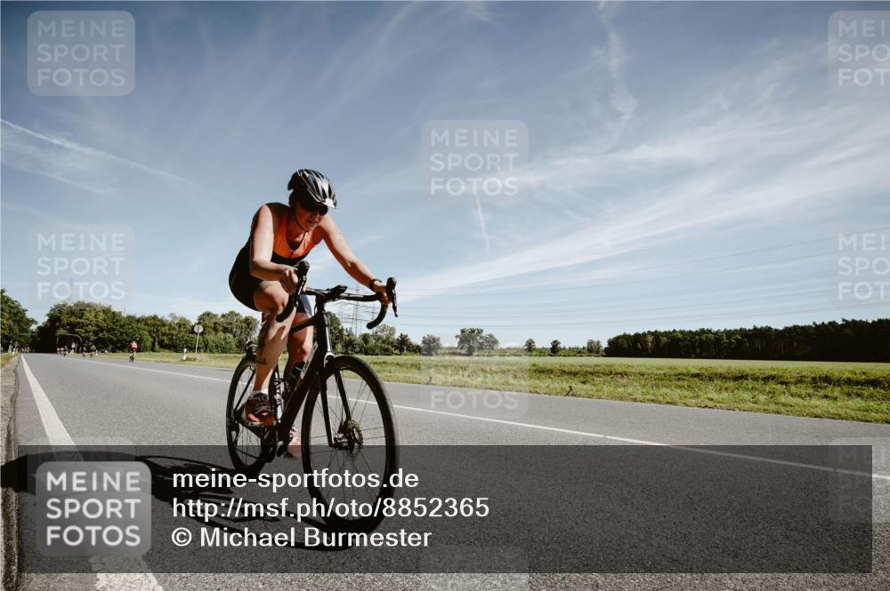 07.09.2025 - 19. Norderstedt Triathlon Michael Burmester http://msf.ph/oto/8852365 07.09.2025 11:33:59 Radfahren 1305 meine-sportfotos.de