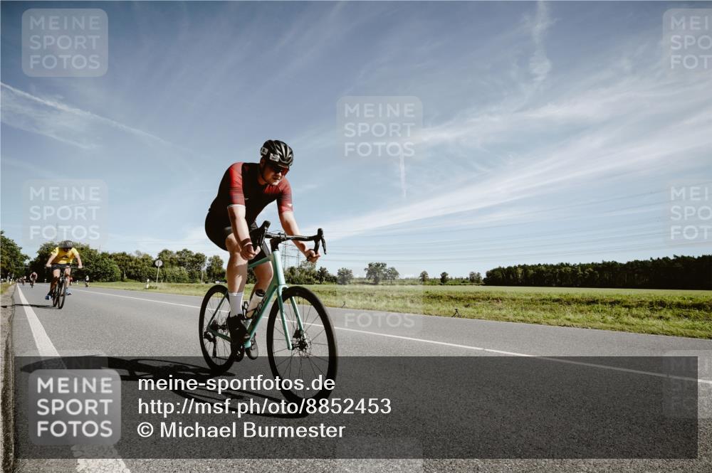 07.09.2025 - 19. Norderstedt Triathlon Michael Burmester http://msf.ph/oto/8852453 07.09.2025 11:35:04 Radfahren 155, 228, 280, 793, 1244 meine-sportfotos.de