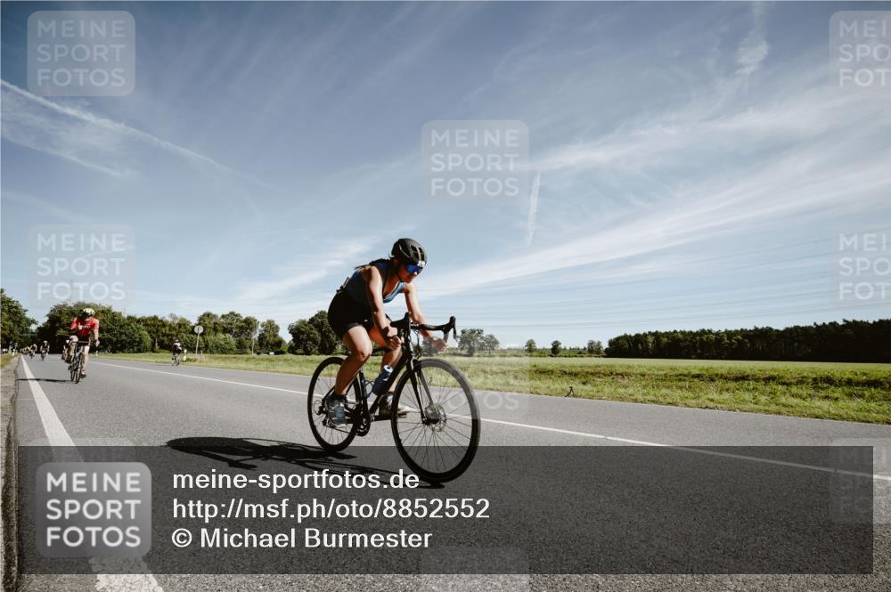07.09.2025 - 19. Norderstedt Triathlon Michael Burmester http://msf.ph/oto/8852552 07.09.2025 11:36:25 Radfahren 845, 1267, 1372 meine-sportfotos.de