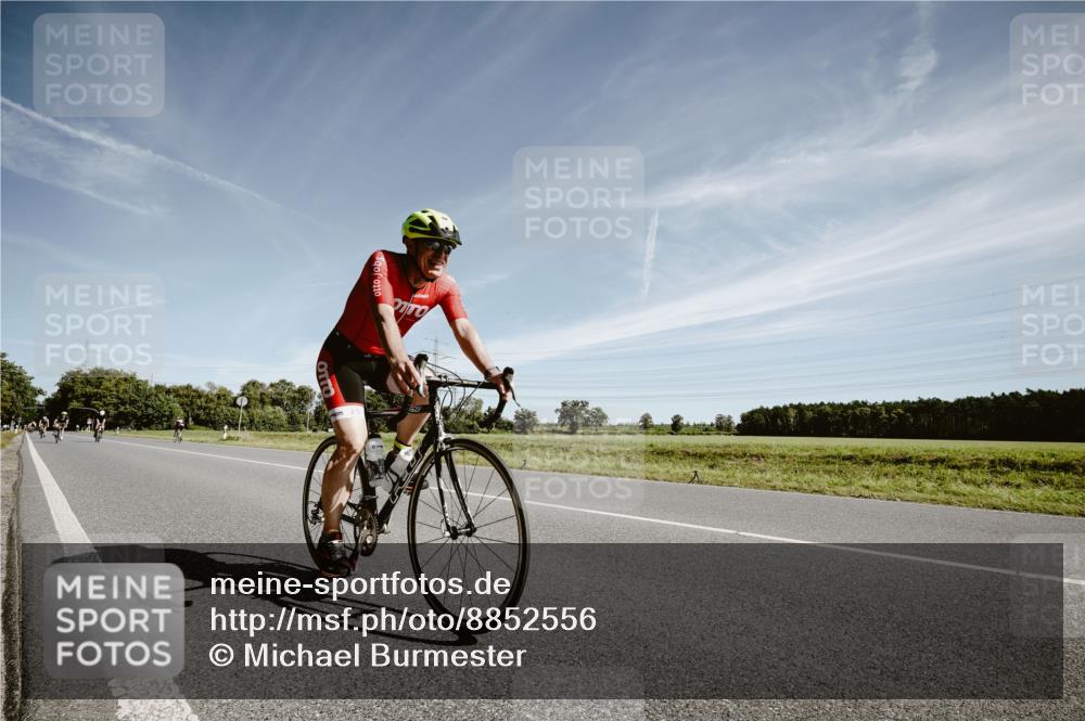 07.09.2025 - 19. Norderstedt Triathlon Michael Burmester http://msf.ph/oto/8852556 07.09.2025 11:36:26 Radfahren 845, 1267, 1320, 1368, 1372 meine-sportfotos.de