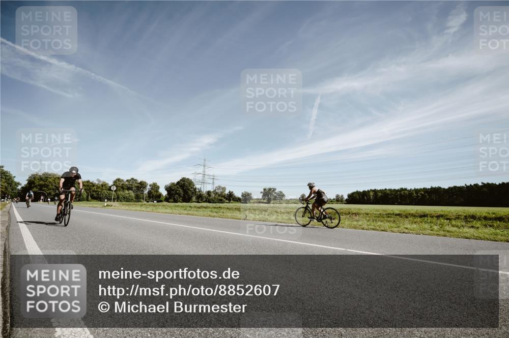 07.09.2025 - 19. Norderstedt Triathlon Michael Burmester http://msf.ph/oto/8852607 07.09.2025 11:37:06 Radfahren 763, 1152, 1223 meine-sportfotos.de