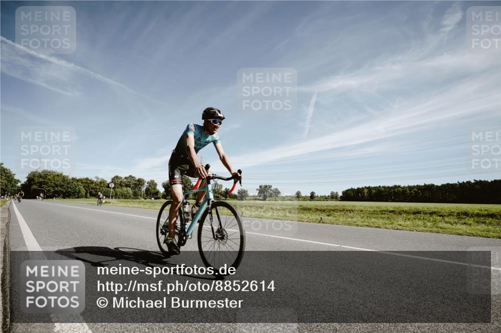 07.09.2025 - 19. Norderstedt Triathlon Michael Burmester http://msf.ph/oto/8852614 07.09.2025 11:37:11 Radfahren 1239 meine-sportfotos.de