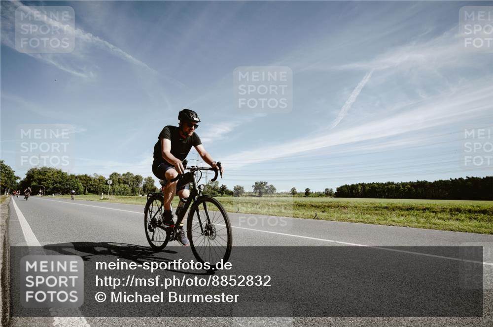 07.09.2025 - 19. Norderstedt Triathlon Michael Burmester http://msf.ph/oto/8852832 07.09.2025 11:40:11 Radfahren 287 meine-sportfotos.de