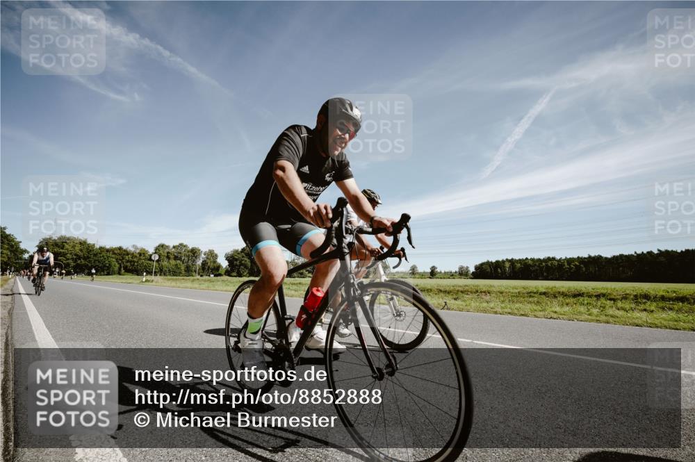 07.09.2025 - 19. Norderstedt Triathlon Michael Burmester http://msf.ph/oto/8852888 07.09.2025 11:40:58 Radfahren 796, 800, 861, 1371 meine-sportfotos.de