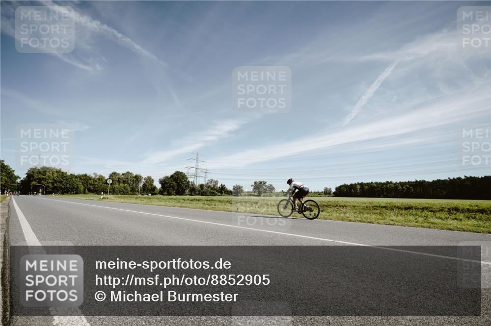 07.09.2025 - 19. Norderstedt Triathlon Michael Burmester http://msf.ph/oto/8852905 07.09.2025 11:41:10 Radfahren 768 meine-sportfotos.de