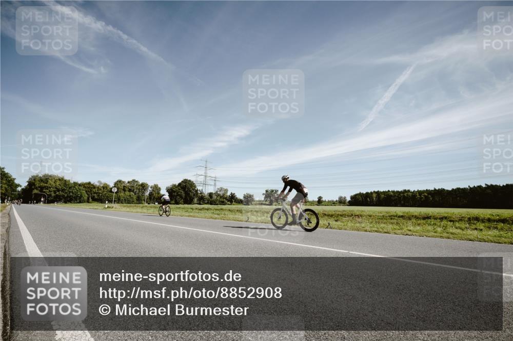 07.09.2025 - 19. Norderstedt Triathlon Michael Burmester http://msf.ph/oto/8852908 07.09.2025 11:41:11 Radfahren 768 meine-sportfotos.de