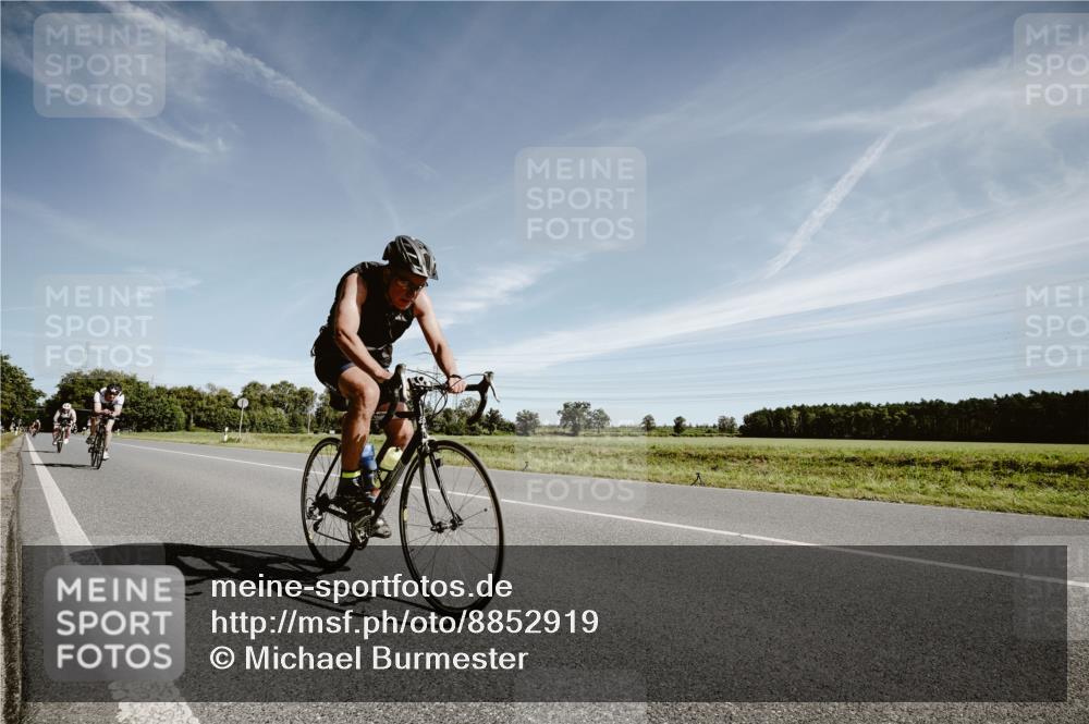07.09.2025 - 19. Norderstedt Triathlon Michael Burmester http://msf.ph/oto/8852919 07.09.2025 11:41:23 Radfahren 140, 259, 296, 1279 meine-sportfotos.de