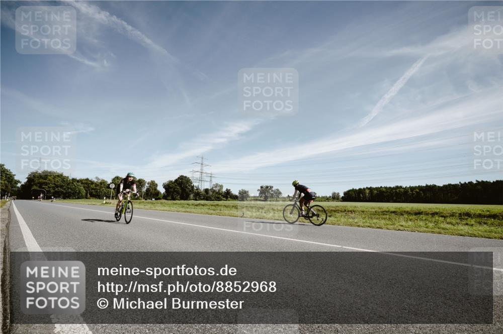 07.09.2025 - 19. Norderstedt Triathlon Michael Burmester http://msf.ph/oto/8852968 07.09.2025 11:41:50 Radfahren 234, 1159 meine-sportfotos.de