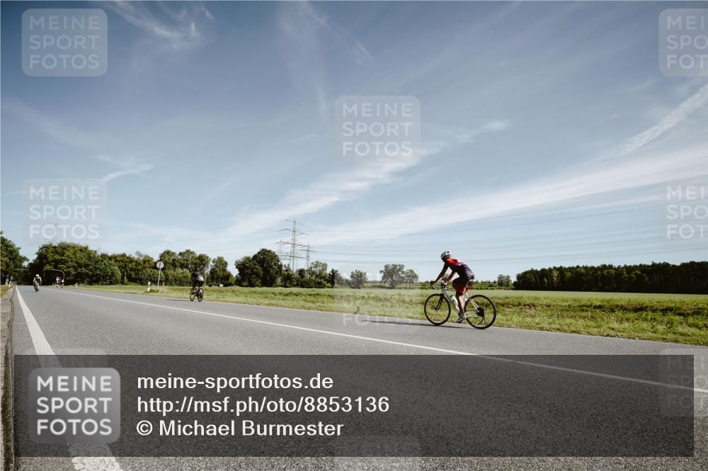 07.09.2025 - 19. Norderstedt Triathlon Michael Burmester http://msf.ph/oto/8853136 07.09.2025 11:44:54 Radfahren  meine-sportfotos.de
