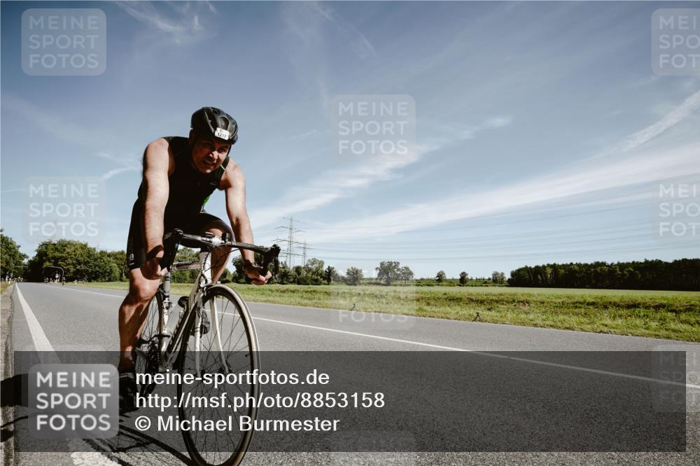 07.09.2025 - 19. Norderstedt Triathlon Michael Burmester http://msf.ph/oto/8853158 07.09.2025 11:45:11 Radfahren 1217 meine-sportfotos.de
