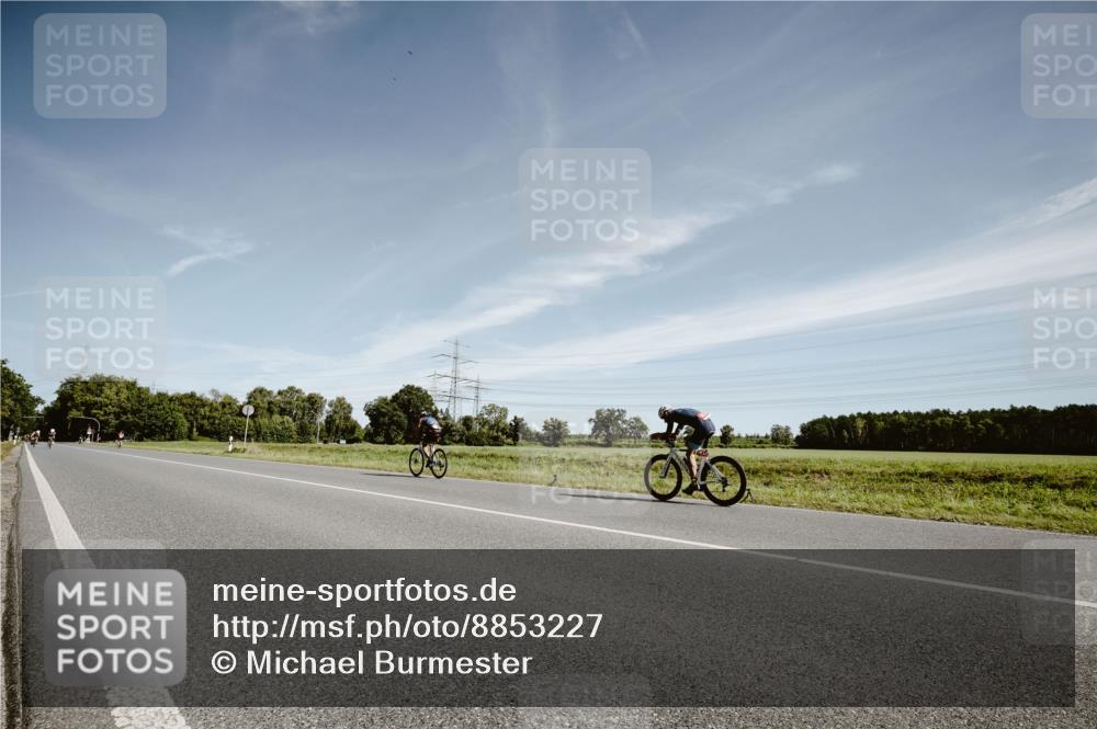 07.09.2025 - 19. Norderstedt Triathlon Michael Burmester http://msf.ph/oto/8853227 07.09.2025 11:46:23 Radfahren 1306 meine-sportfotos.de