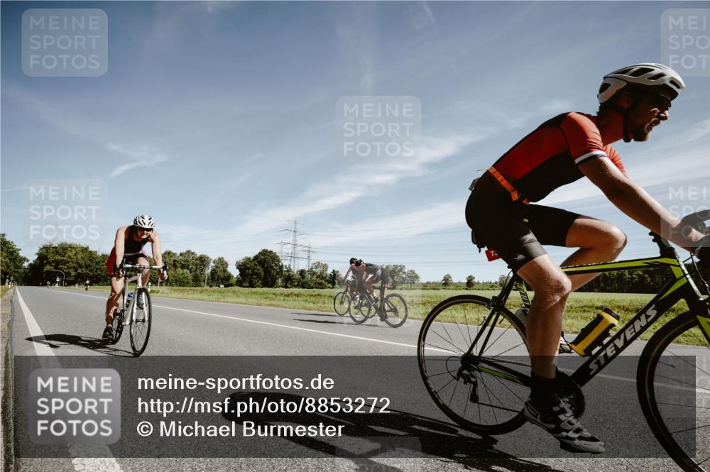 07.09.2025 - 19. Norderstedt Triathlon Michael Burmester http://msf.ph/oto/8853272 07.09.2025 11:46:51 Radfahren 736, 1258, 1333 meine-sportfotos.de