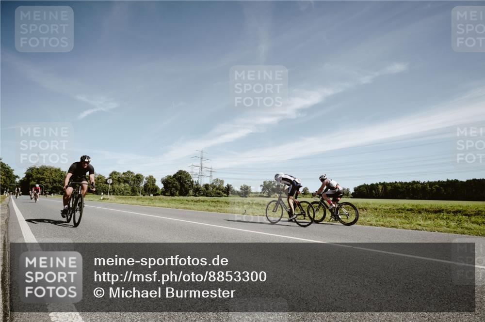 07.09.2025 - 19. Norderstedt Triathlon Michael Burmester http://msf.ph/oto/8853300 07.09.2025 11:47:31 Radfahren 155, 201, 252 meine-sportfotos.de