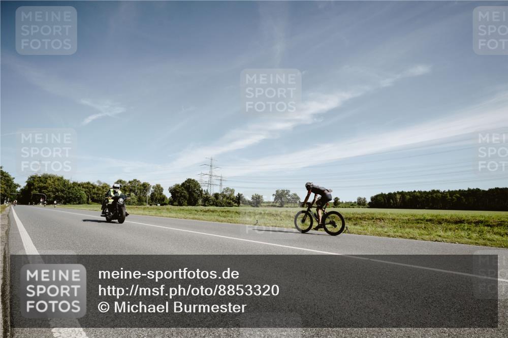 07.09.2025 - 19. Norderstedt Triathlon Michael Burmester http://msf.ph/oto/8853320 07.09.2025 11:47:40 Radfahren  meine-sportfotos.de
