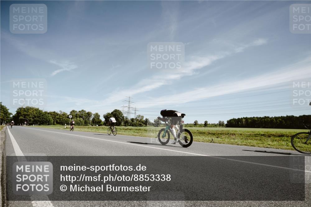 07.09.2025 - 19. Norderstedt Triathlon Michael Burmester http://msf.ph/oto/8853338 07.09.2025 11:47:51 Radfahren 795 meine-sportfotos.de