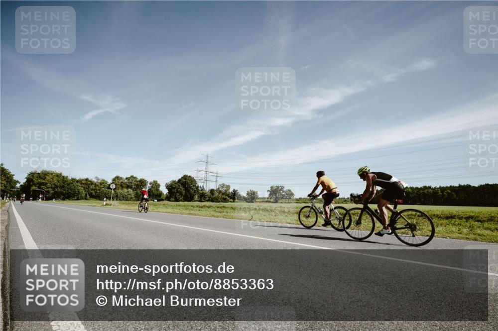 07.09.2025 - 19. Norderstedt Triathlon Michael Burmester http://msf.ph/oto/8853363 07.09.2025 11:48:09 Radfahren 190 meine-sportfotos.de