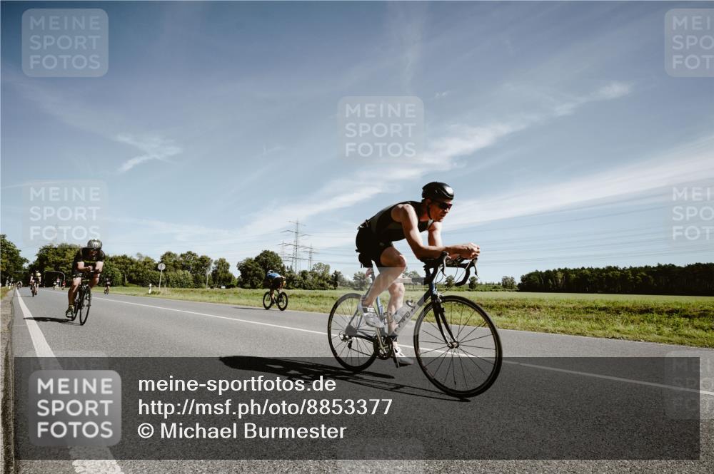 07.09.2025 - 19. Norderstedt Triathlon Michael Burmester http://msf.ph/oto/8853377 07.09.2025 11:48:18 Radfahren 138, 154, 1265 meine-sportfotos.de