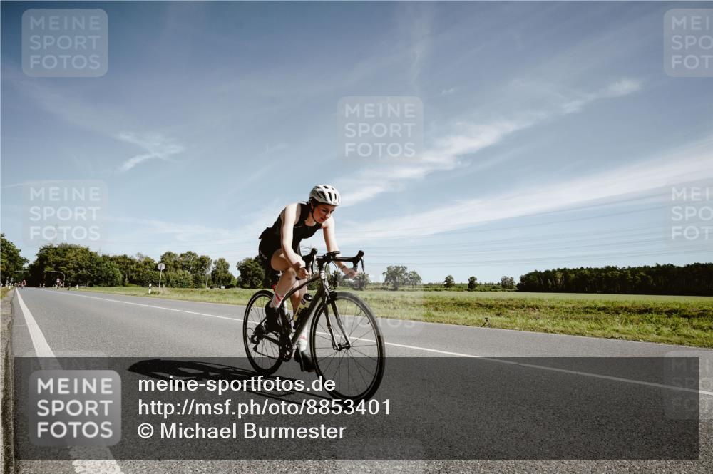 07.09.2025 - 19. Norderstedt Triathlon Michael Burmester http://msf.ph/oto/8853401 07.09.2025 11:48:33 Radfahren 1288 meine-sportfotos.de