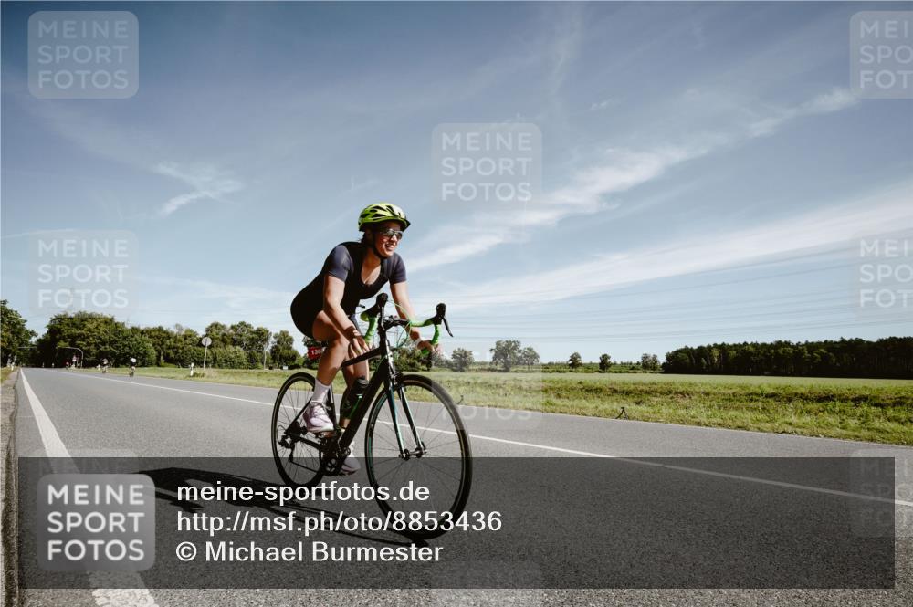 07.09.2025 - 19. Norderstedt Triathlon Michael Burmester http://msf.ph/oto/8853436 07.09.2025 11:49:12 Radfahren 1368 meine-sportfotos.de