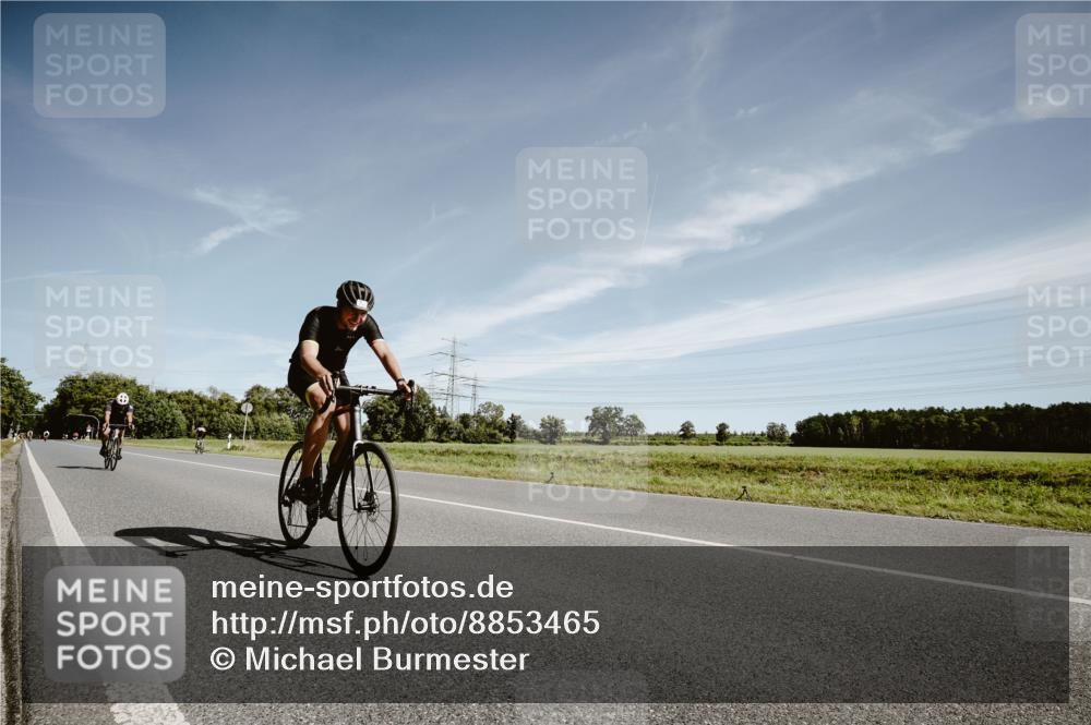 07.09.2025 - 19. Norderstedt Triathlon Michael Burmester http://msf.ph/oto/8853465 07.09.2025 11:49:48 Radfahren 253, 1223 meine-sportfotos.de