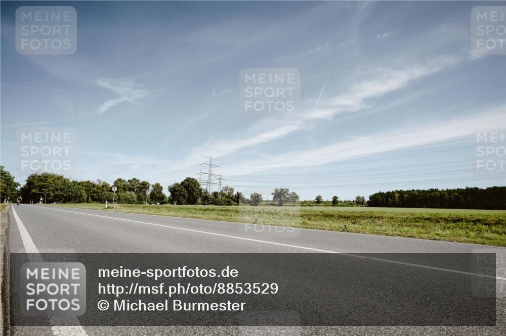 07.09.2025 - 19. Norderstedt Triathlon Michael Burmester http://msf.ph/oto/8853529 07.09.2025 11:51:03 Radfahren 763 meine-sportfotos.de
