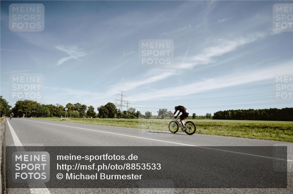 07.09.2025 - 19. Norderstedt Triathlon Michael Burmester http://msf.ph/oto/8853533 07.09.2025 11:51:05 Radfahren  meine-sportfotos.de