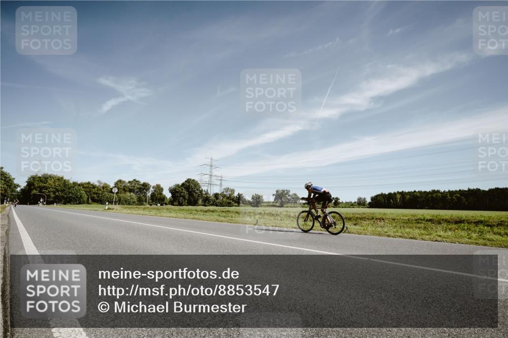 07.09.2025 - 19. Norderstedt Triathlon Michael Burmester http://msf.ph/oto/8853547 07.09.2025 11:51:24 Radfahren  meine-sportfotos.de