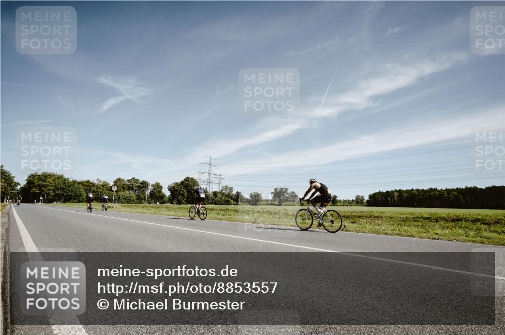 07.09.2025 - 19. Norderstedt Triathlon Michael Burmester http://msf.ph/oto/8853557 07.09.2025 11:51:27 Radfahren  meine-sportfotos.de