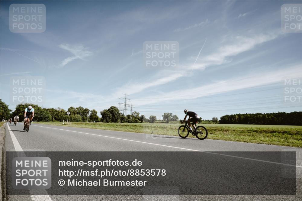 07.09.2025 - 19. Norderstedt Triathlon Michael Burmester http://msf.ph/oto/8853578 07.09.2025 11:51:48 Radfahren 782, 1319 meine-sportfotos.de