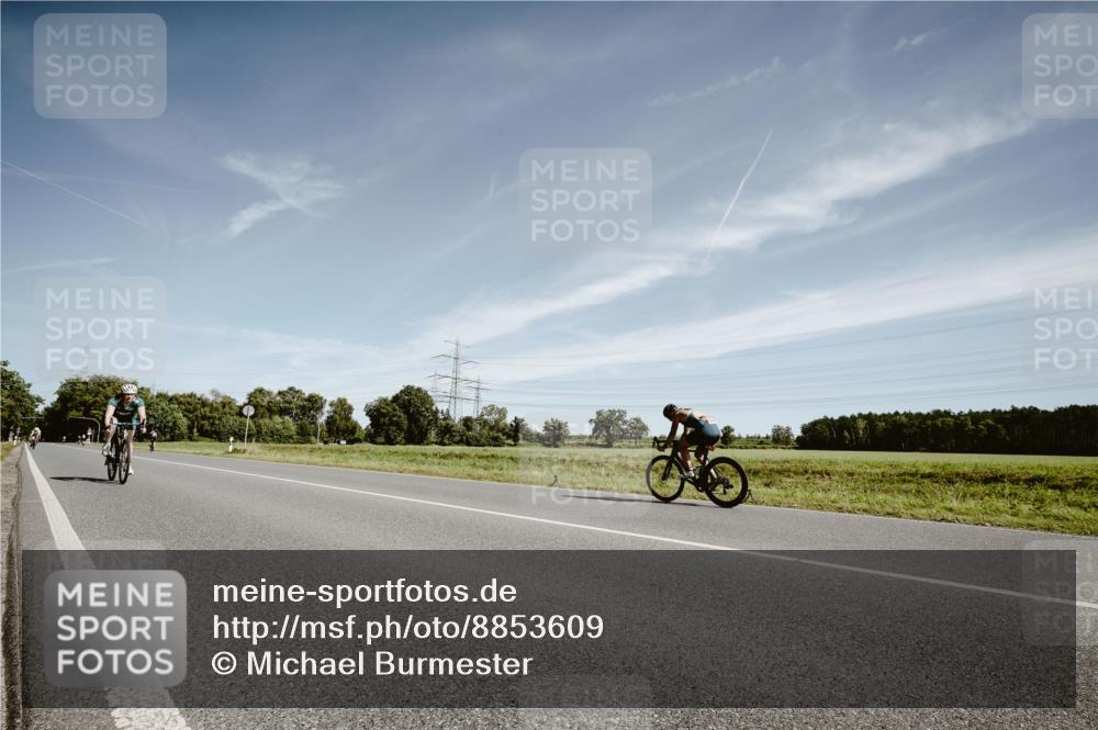 07.09.2025 - 19. Norderstedt Triathlon Michael Burmester http://msf.ph/oto/8853609 07.09.2025 11:52:10 Radfahren 720 meine-sportfotos.de