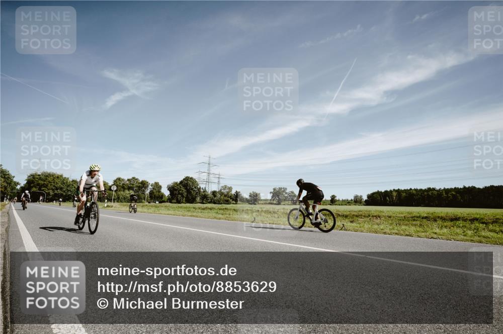 07.09.2025 - 19. Norderstedt Triathlon Michael Burmester http://msf.ph/oto/8853629 07.09.2025 11:52:17 Radfahren 184, 719 meine-sportfotos.de